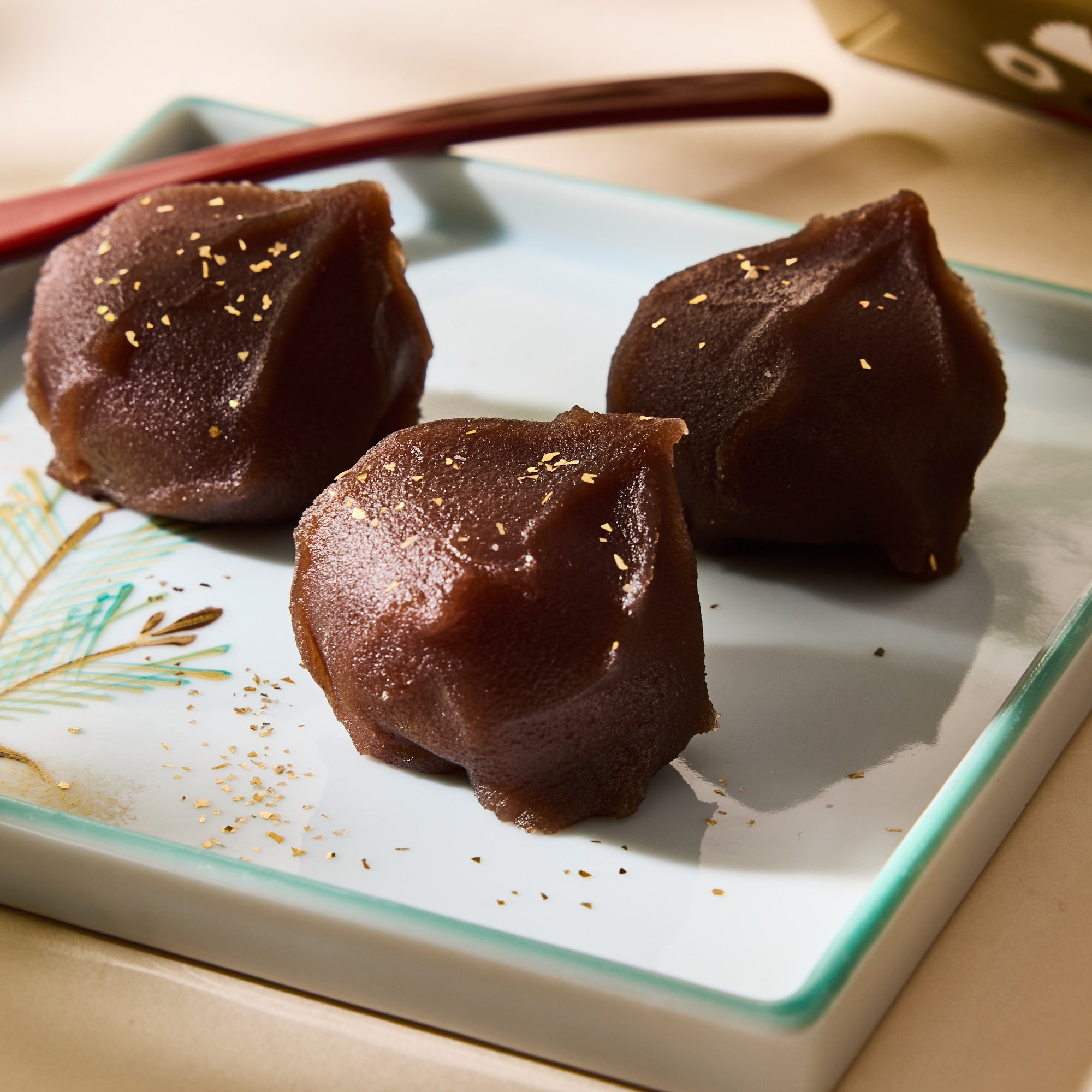 Gold Leaf Ankoro Mochi (12 pieces)