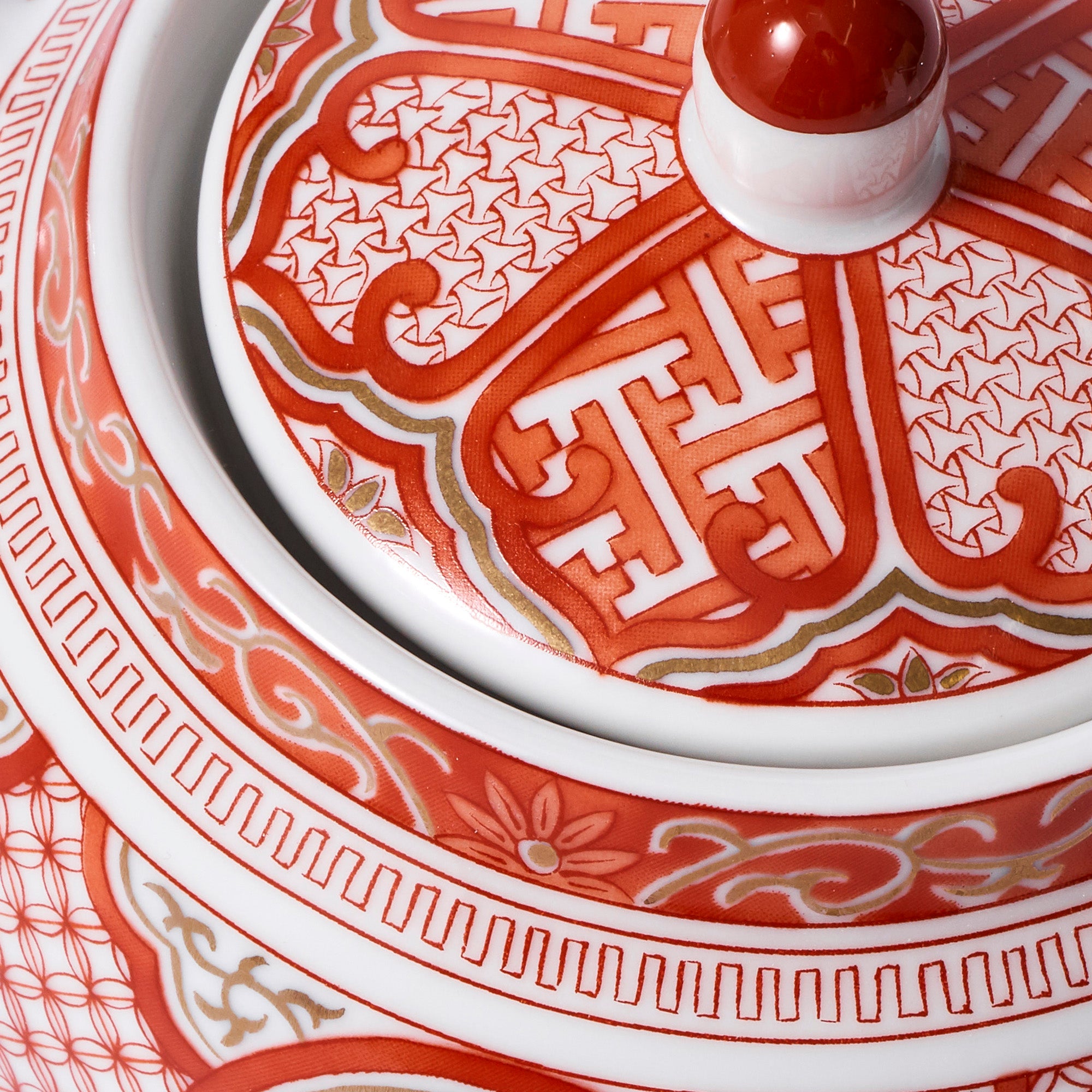 Kutani Ware Akae Phoenix Teapot