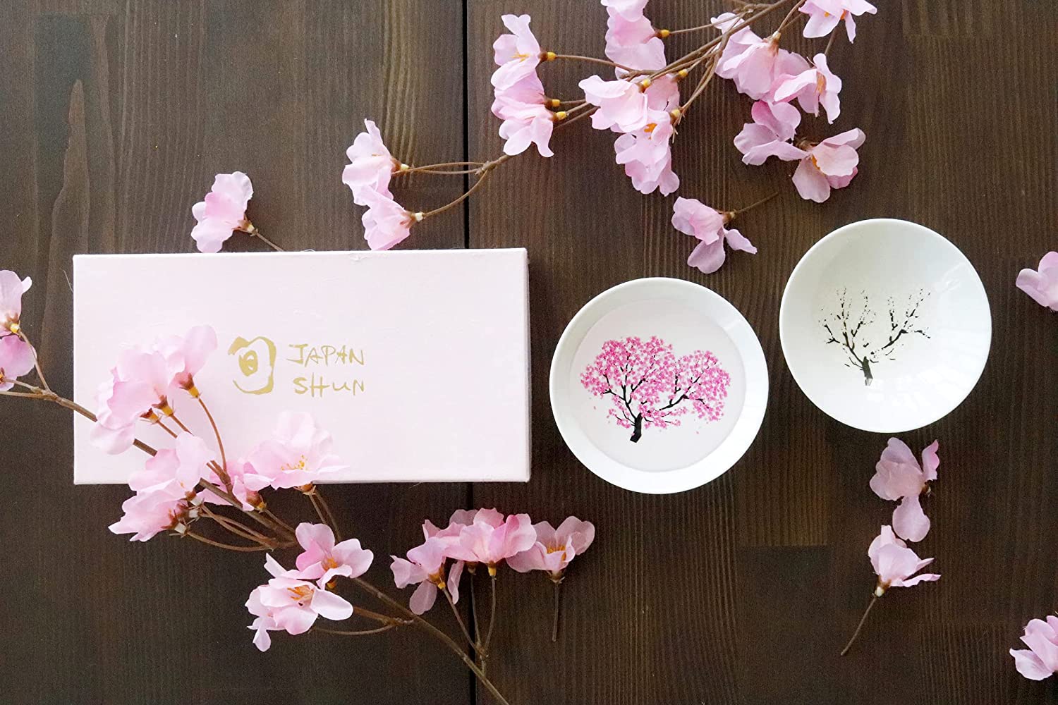 Color-Changing Sakura Sake Cups