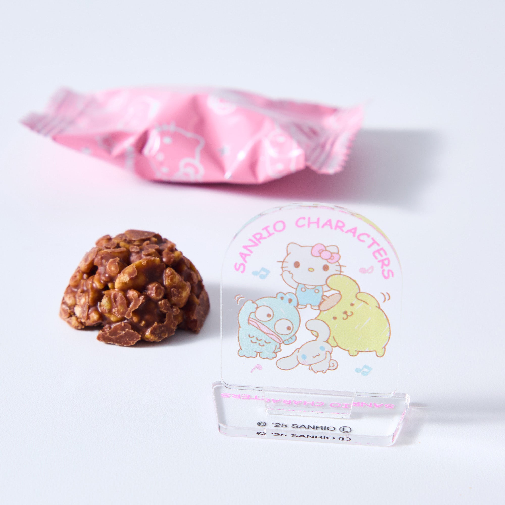 Sanrio Chocolate Crunch with Acrylic Stand (4 pieces)