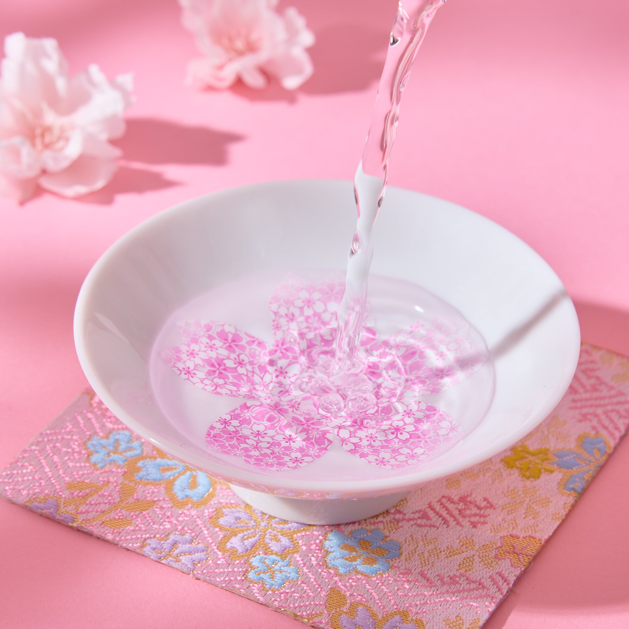 Marumo Takagi Hirahai Sake Cup Pair - Full Bloom Sakura