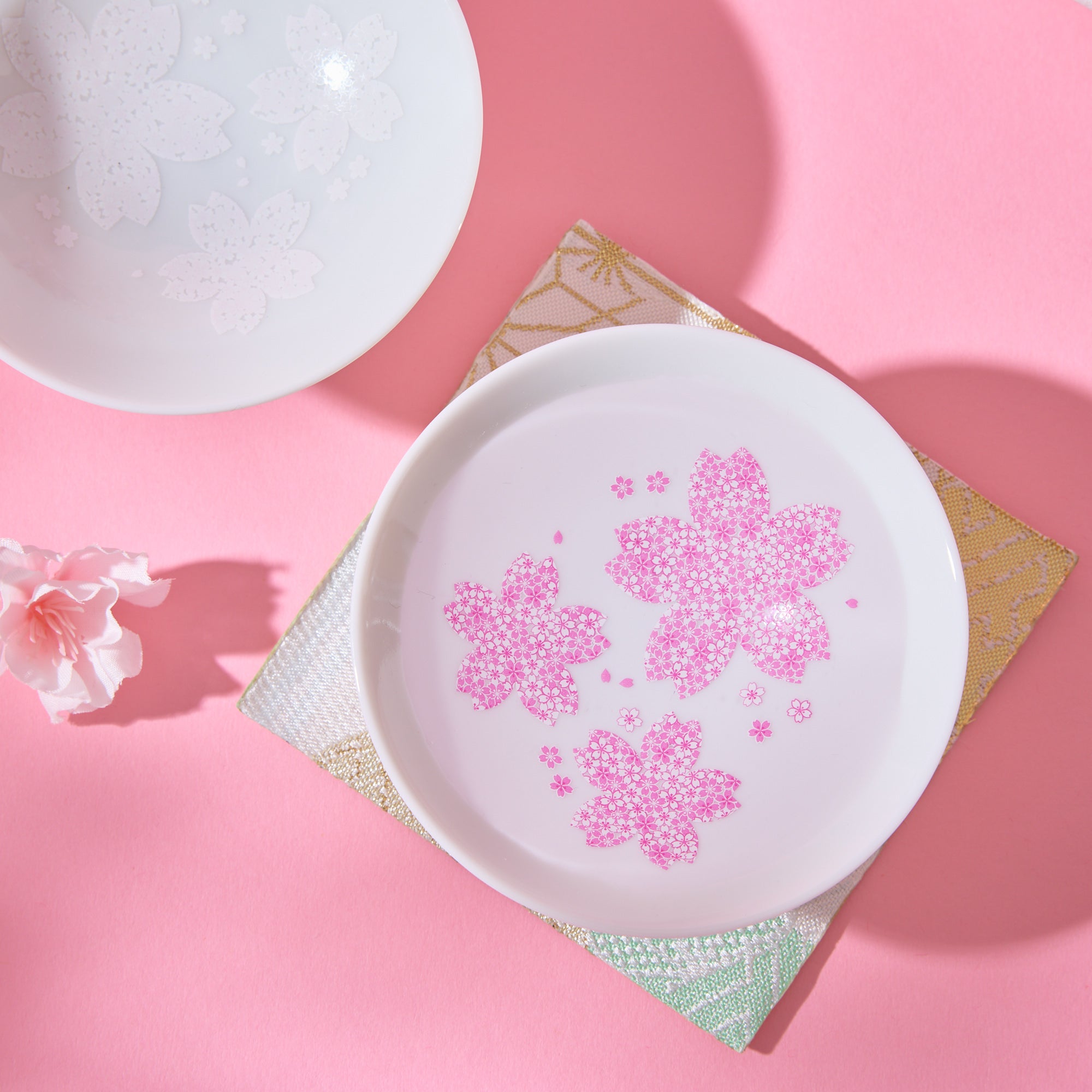 Marumo Takagi Hirahai Sake Cup Pair - Dancing Sakura