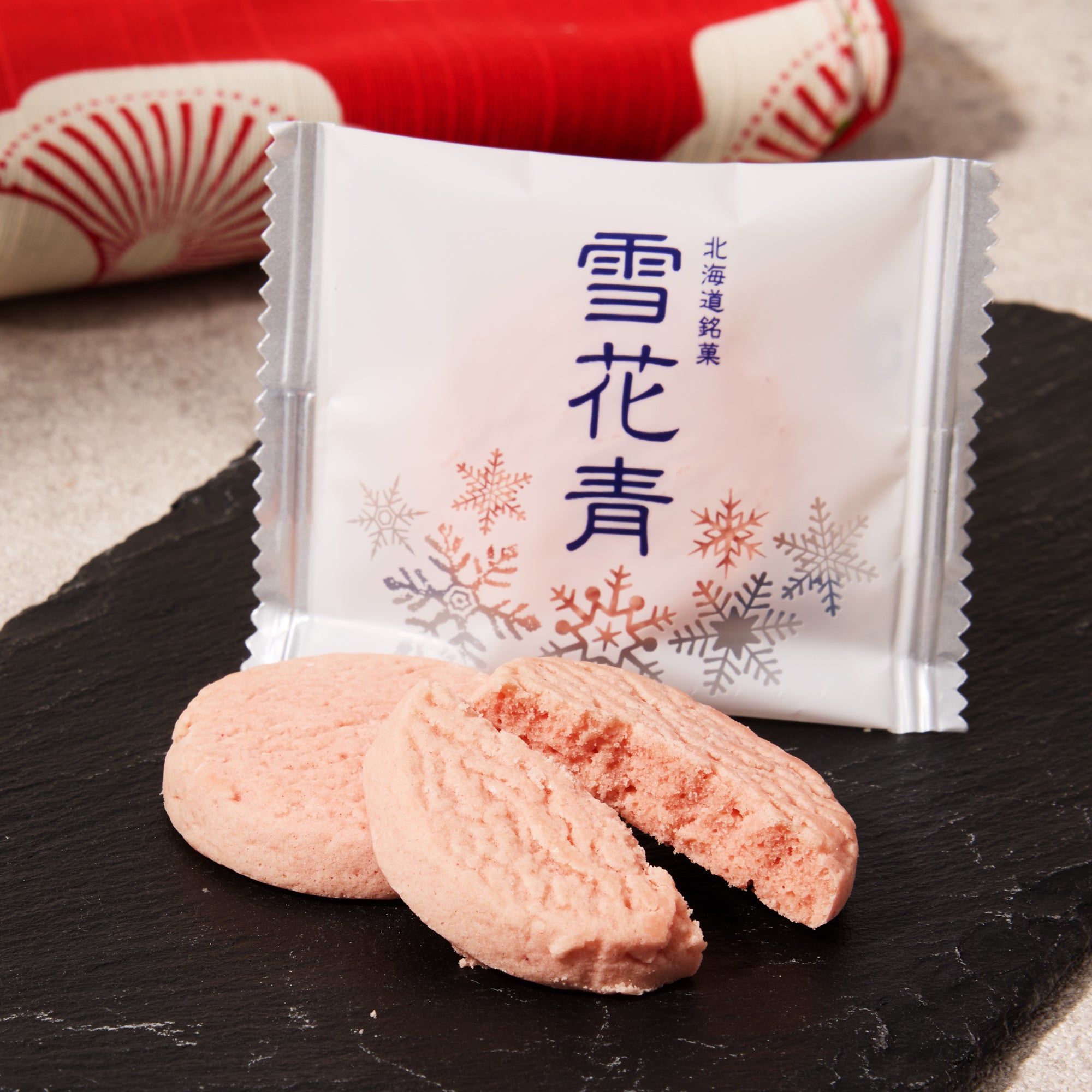 Hokkaido Baked Strawberry Chocolate  (10 piece set)