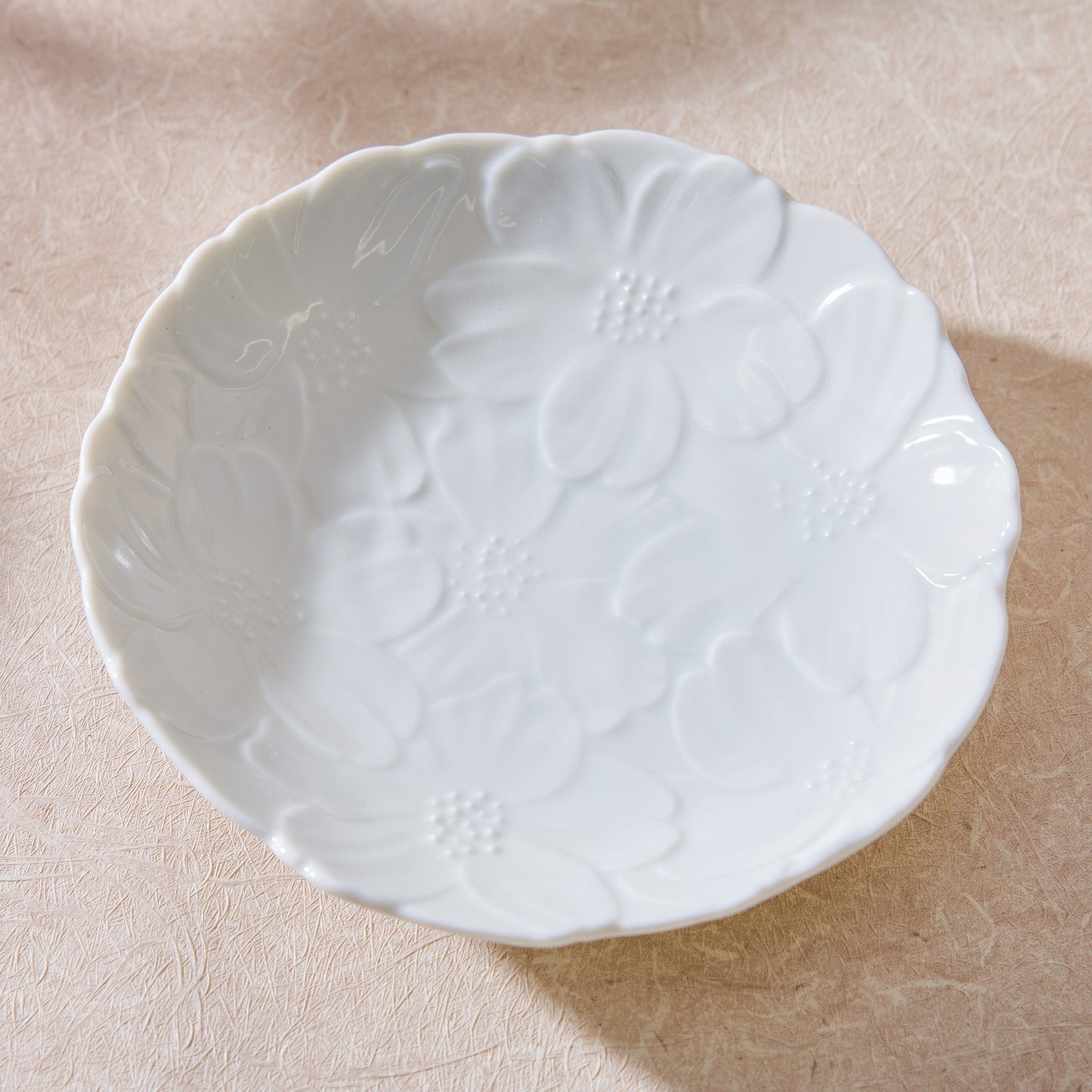 Sakura White Porcelain Plate Set (5 pieces)