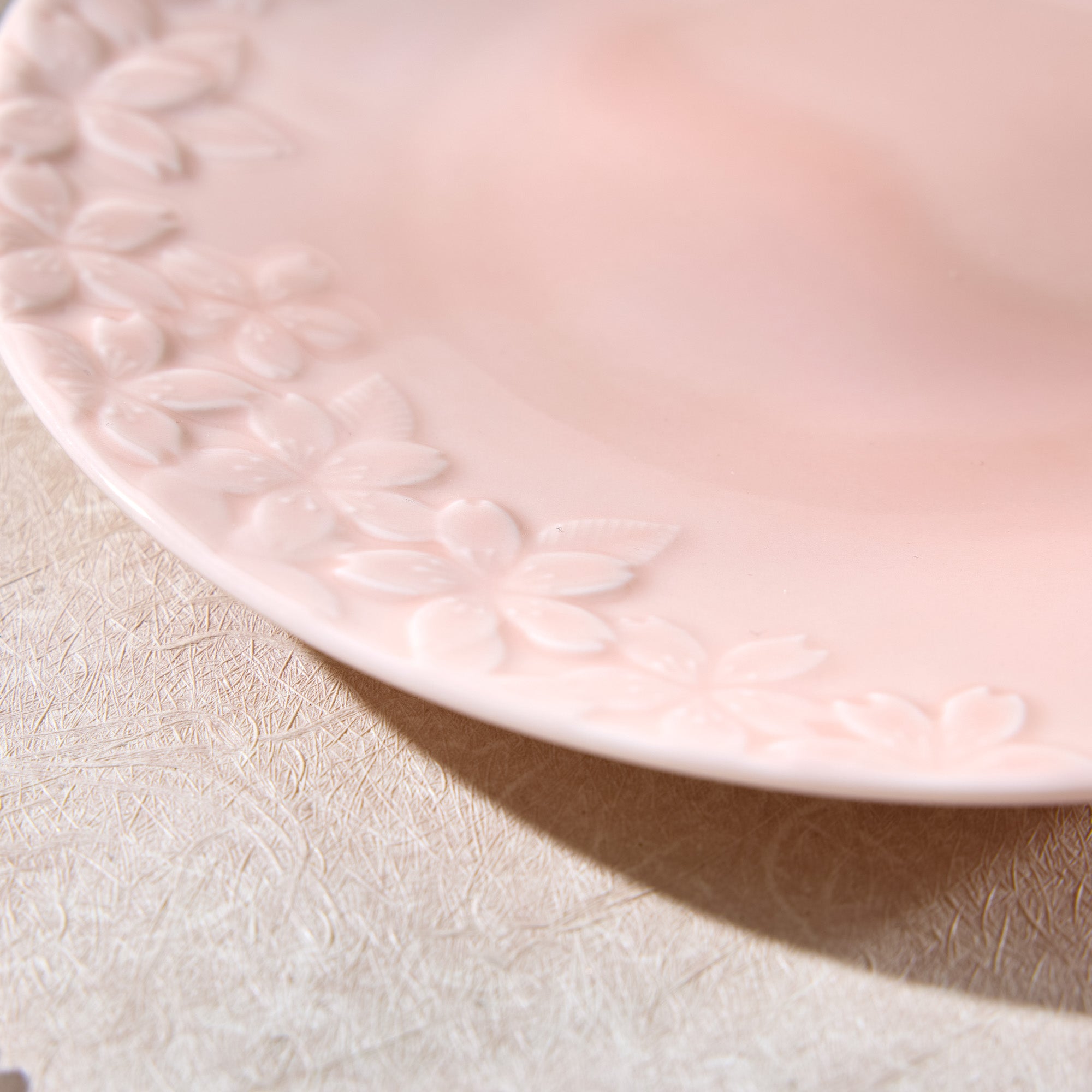 Miyama Embossed Sakura Dish