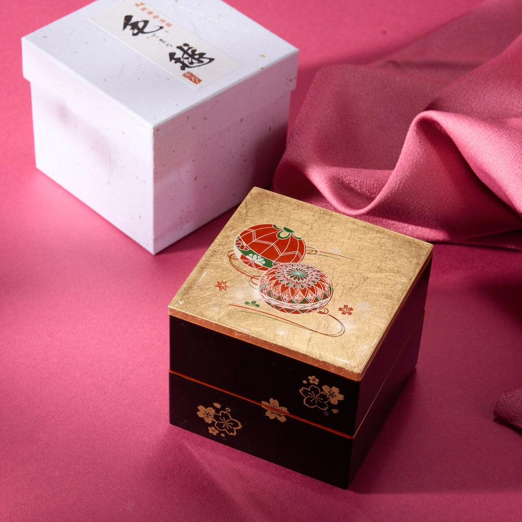 Two-tiered Gold Leaf Yamanaka Lacquerware Box