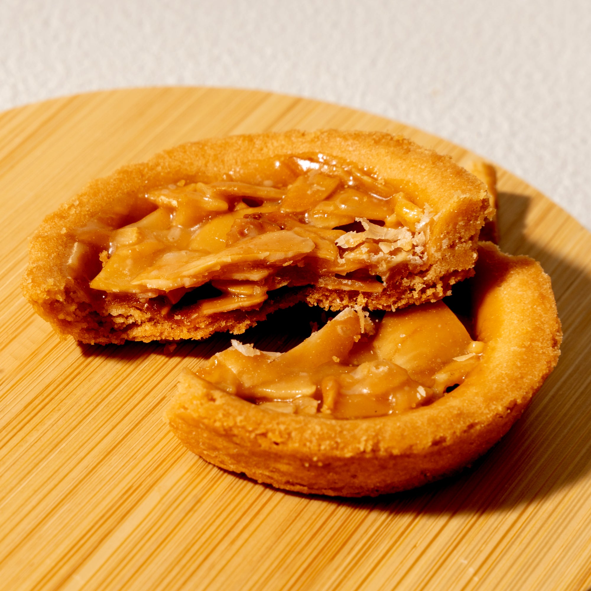 Okinawa Almond Caramel Cookie (10 pieces)