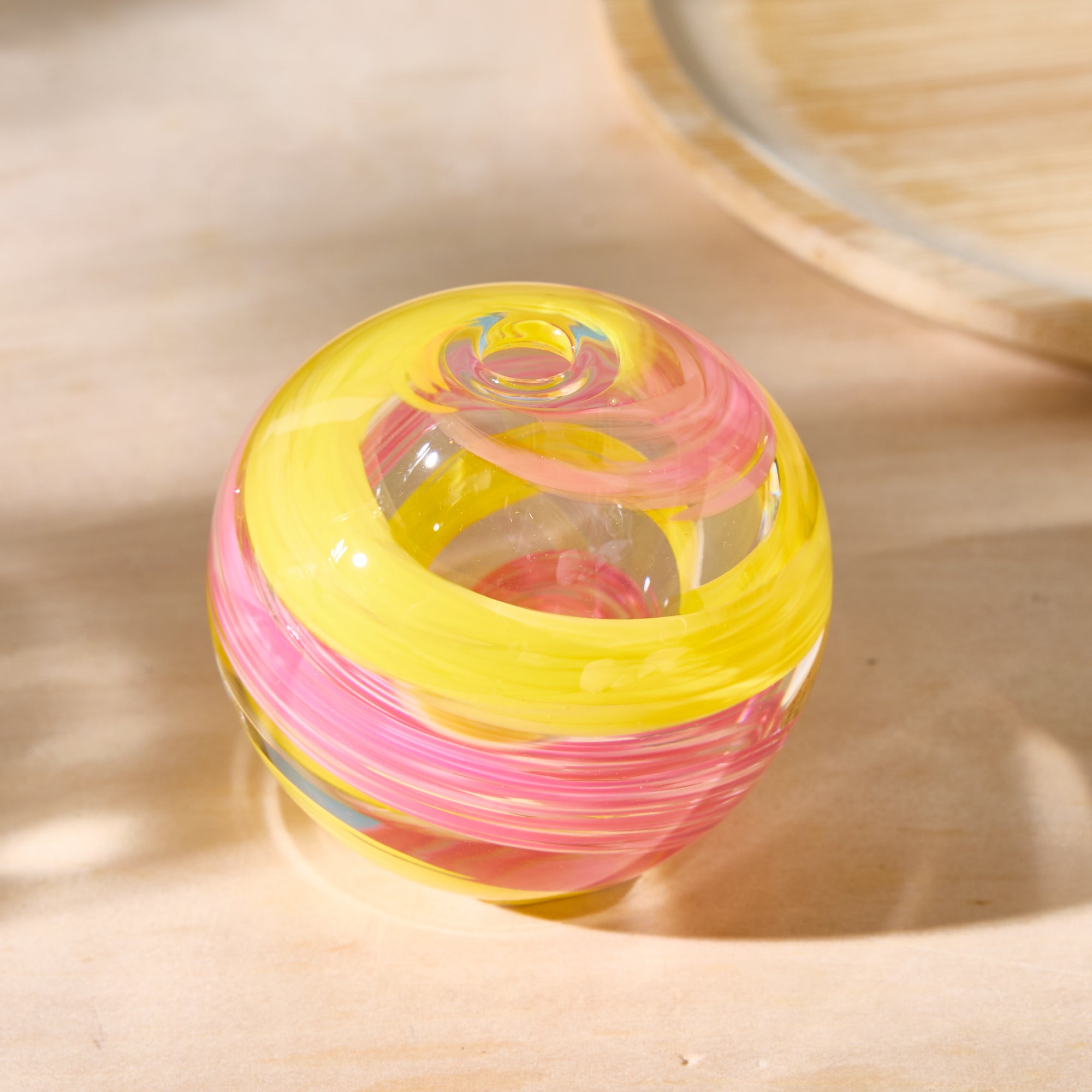 Sakura Breeze Ichirin Zashi Vase