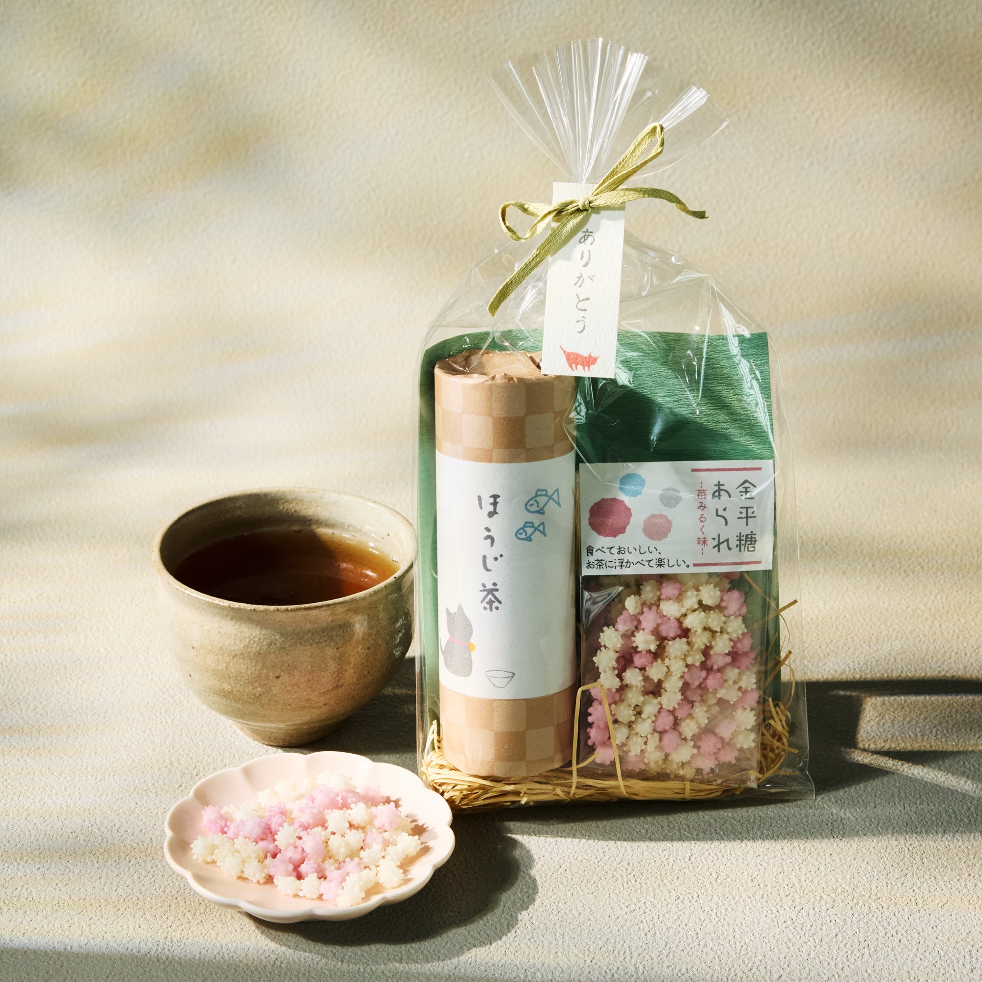 Neko Houjicha Tea Set Strawberry Milk