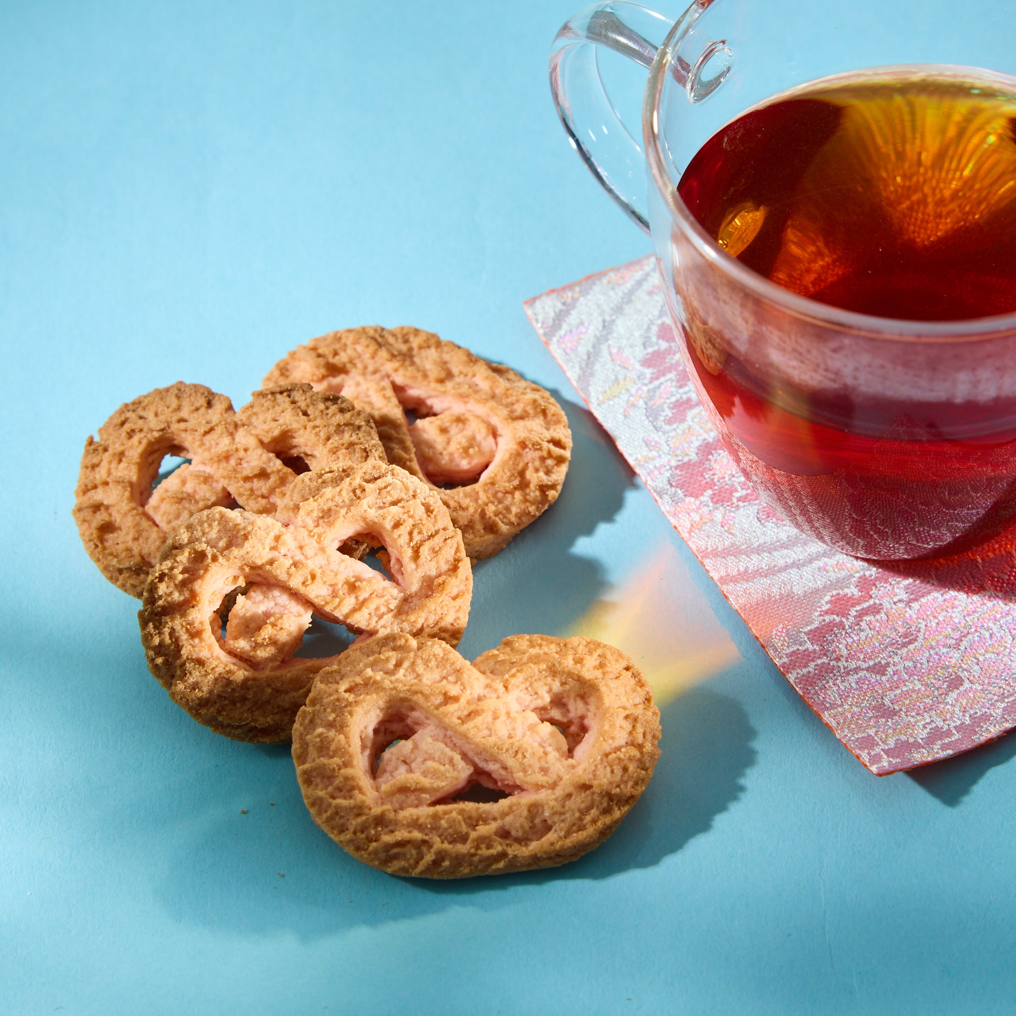 Sakura Tea & Strawberry Cookies Gift Set