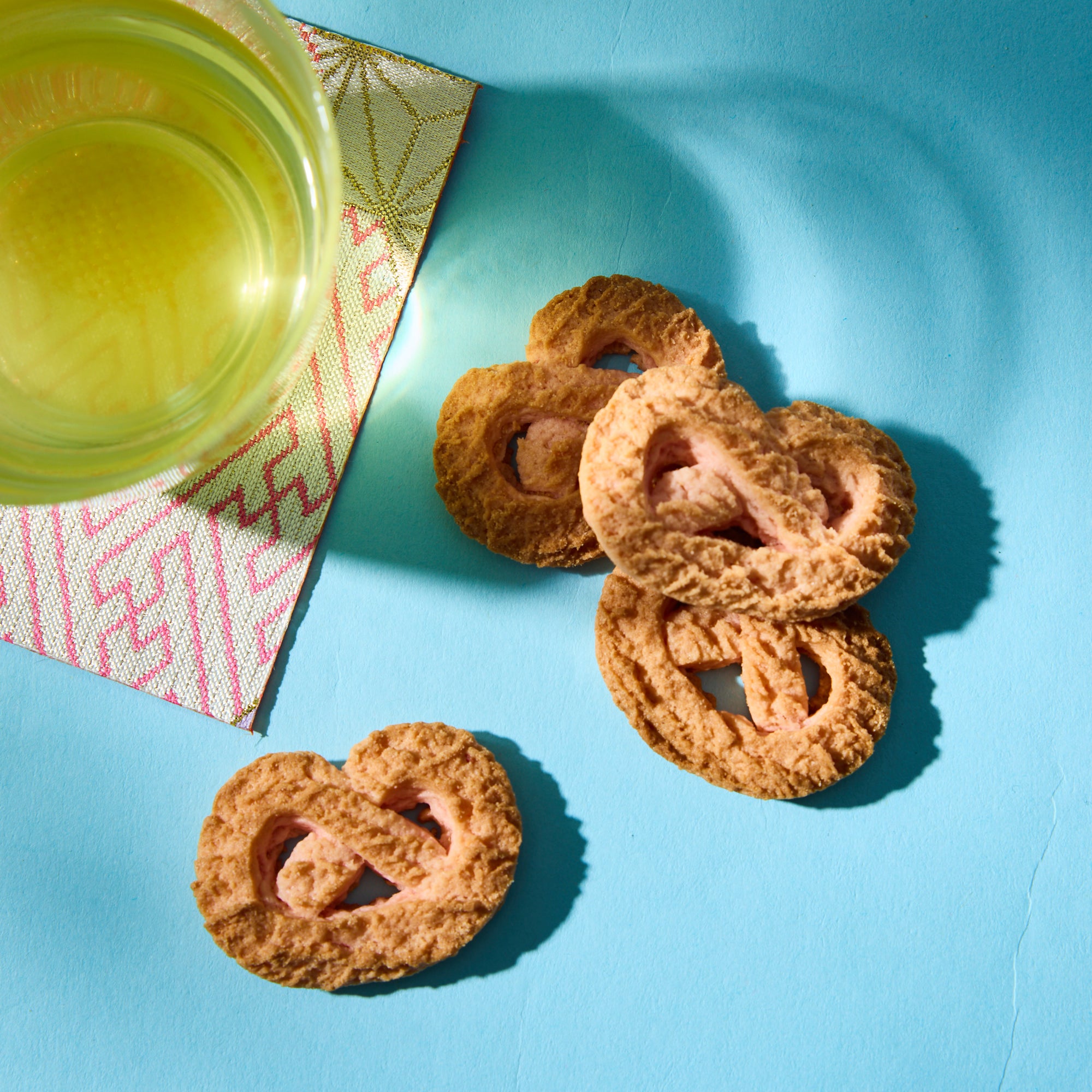 Sakura Green Tea & Strawberry Cookies Gift Set