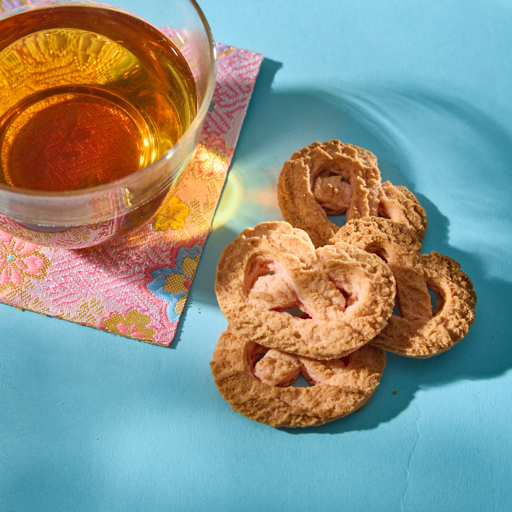 Sakura Hojicha & Sakura Strawberry Cookies Gift Set