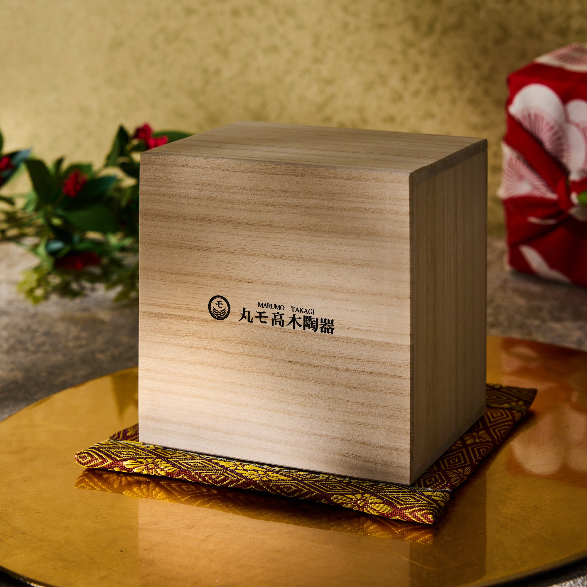 Marumo Takagi Gold Luster Mug