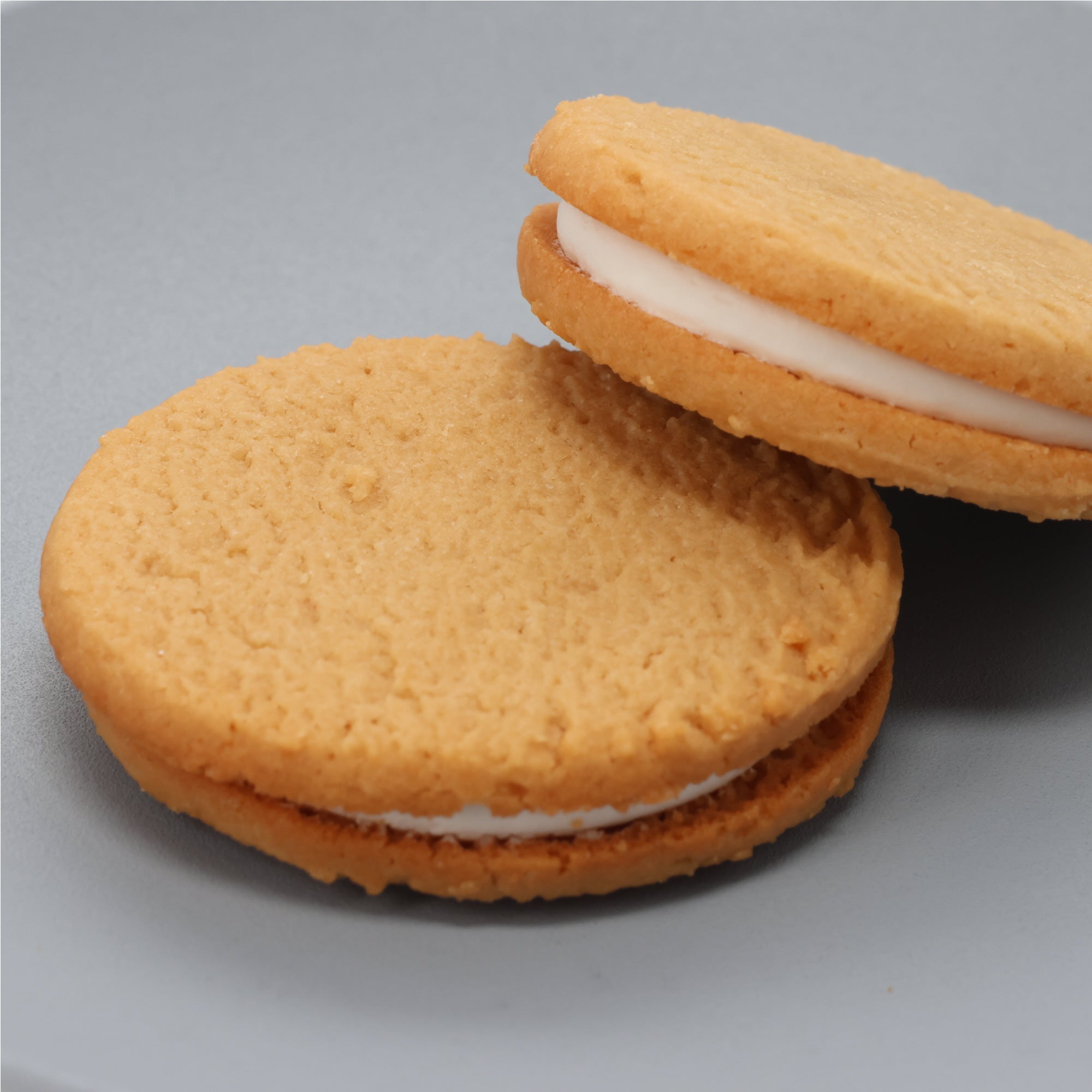 Lipton Milk Tea Cream Sandwich Cookie