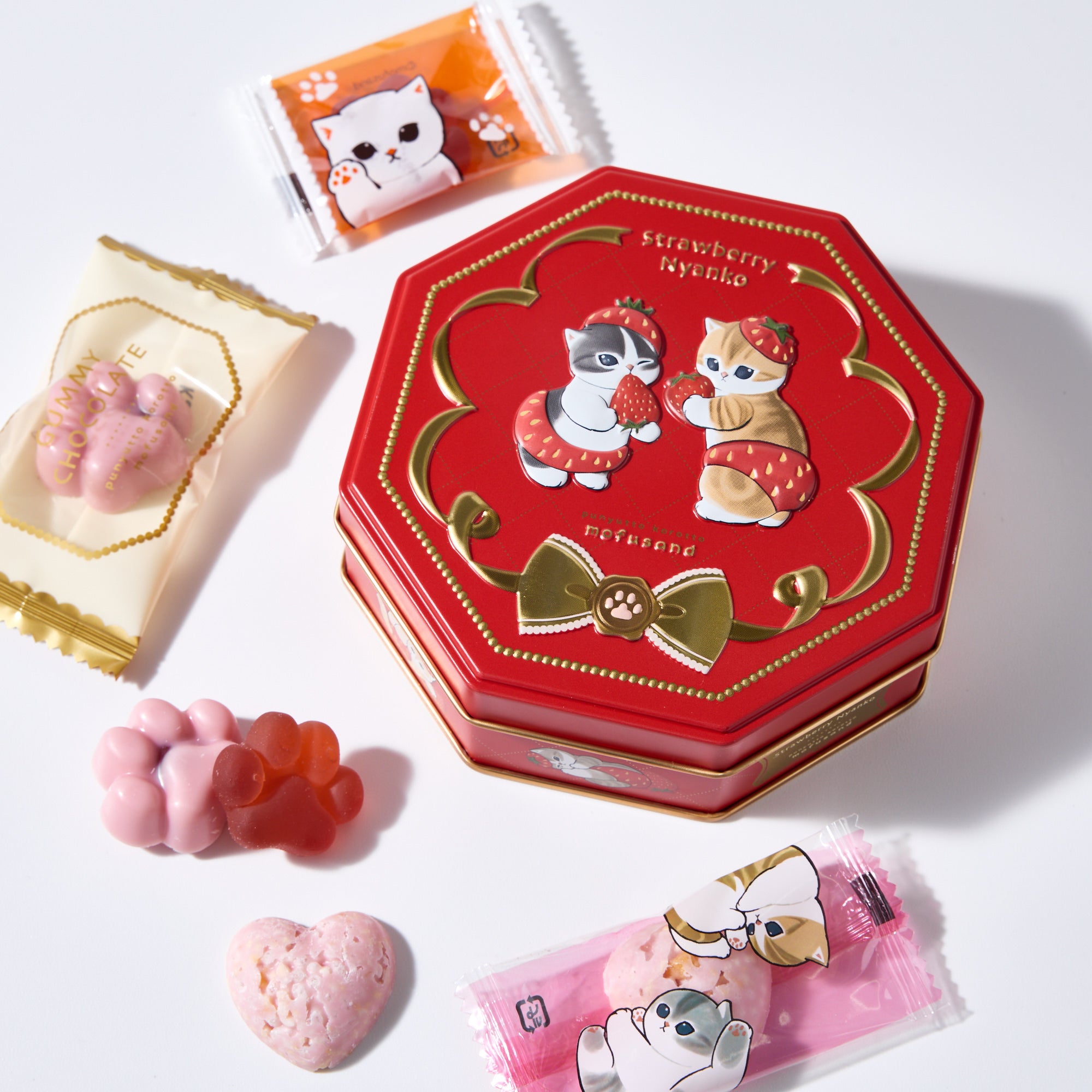mofusand Nyanco Strawberry Chocolate Tin