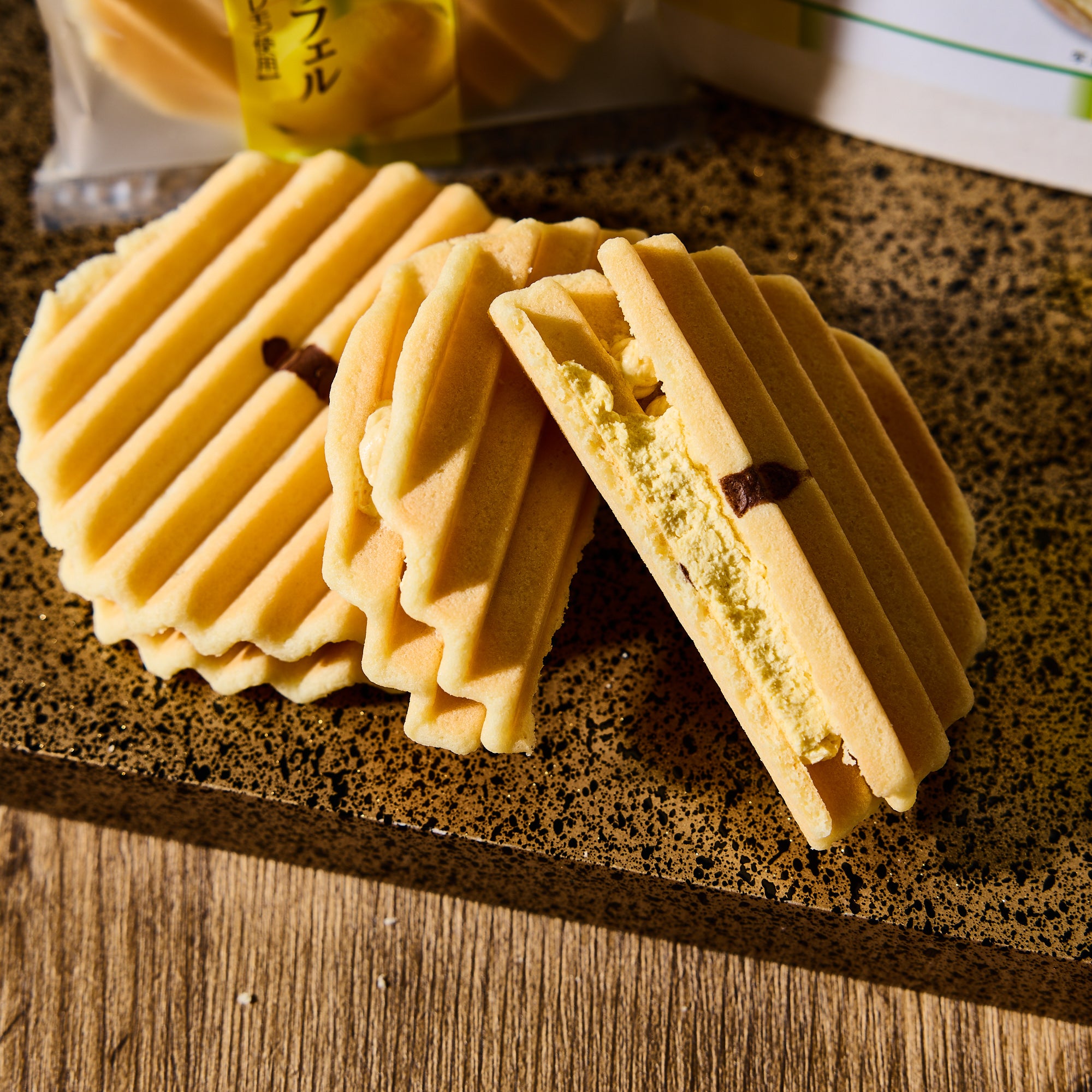 Lemon Cream Sandwich Waffle Cookie (5 pieces)