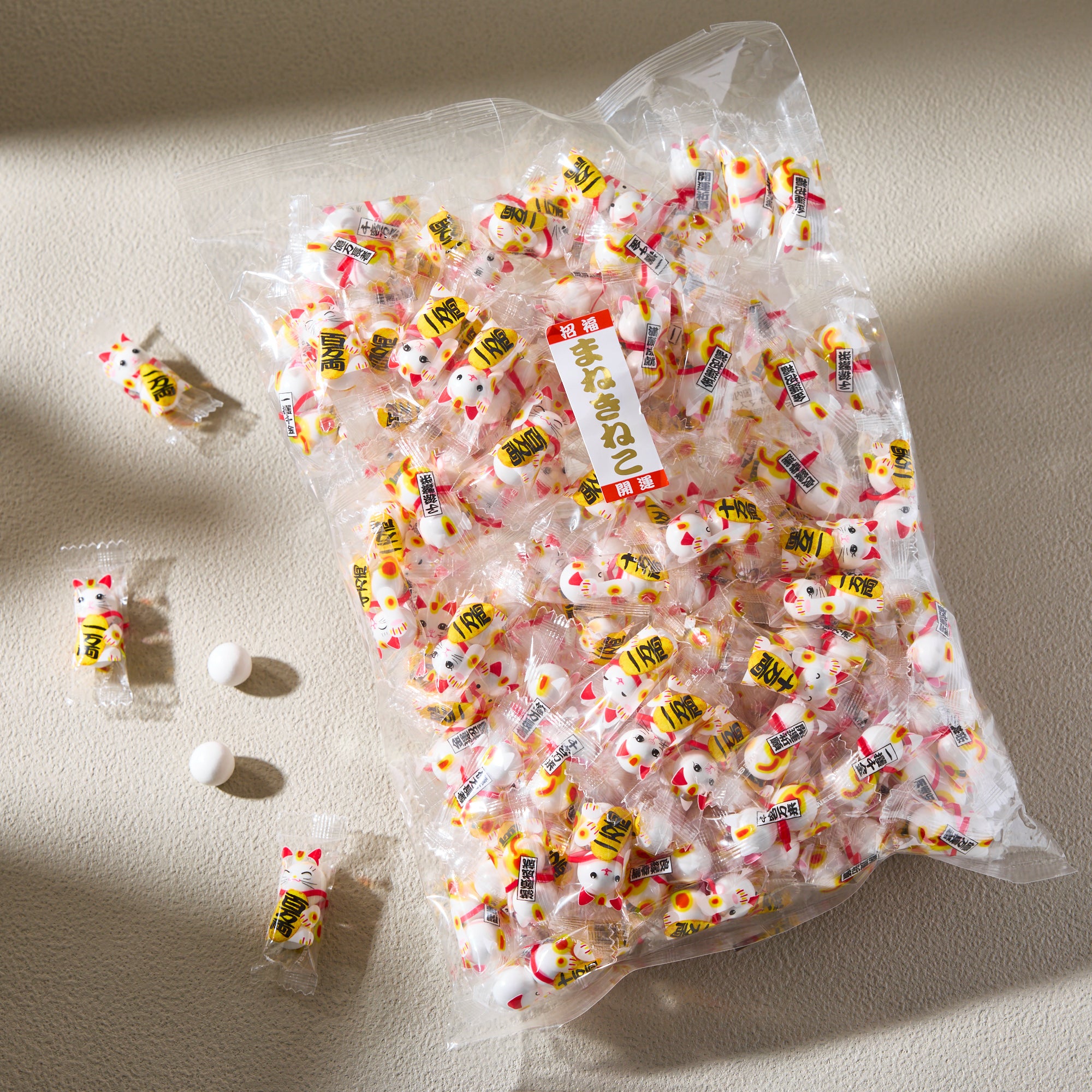 Maneki Neko Chocolate Balls (156 pieces)