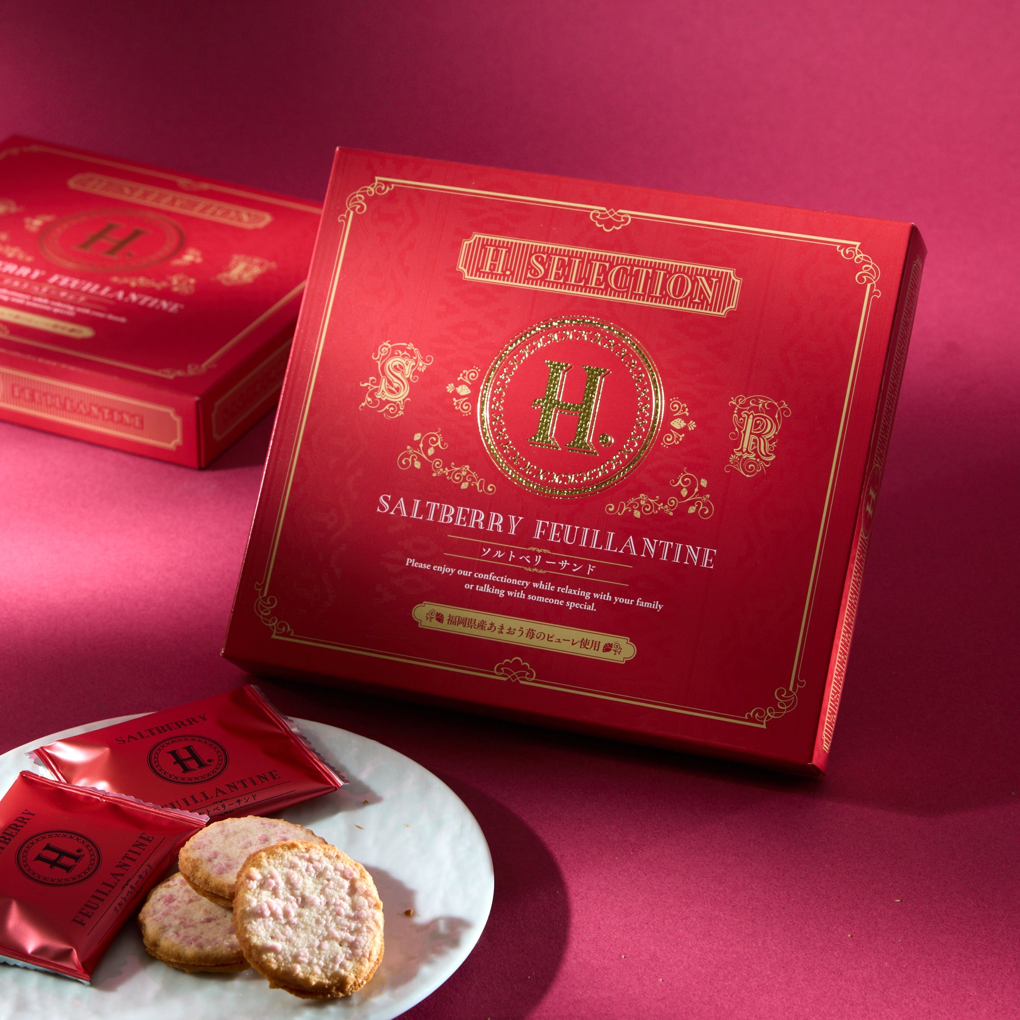 Amaou Strawberry Sandwich Cookies