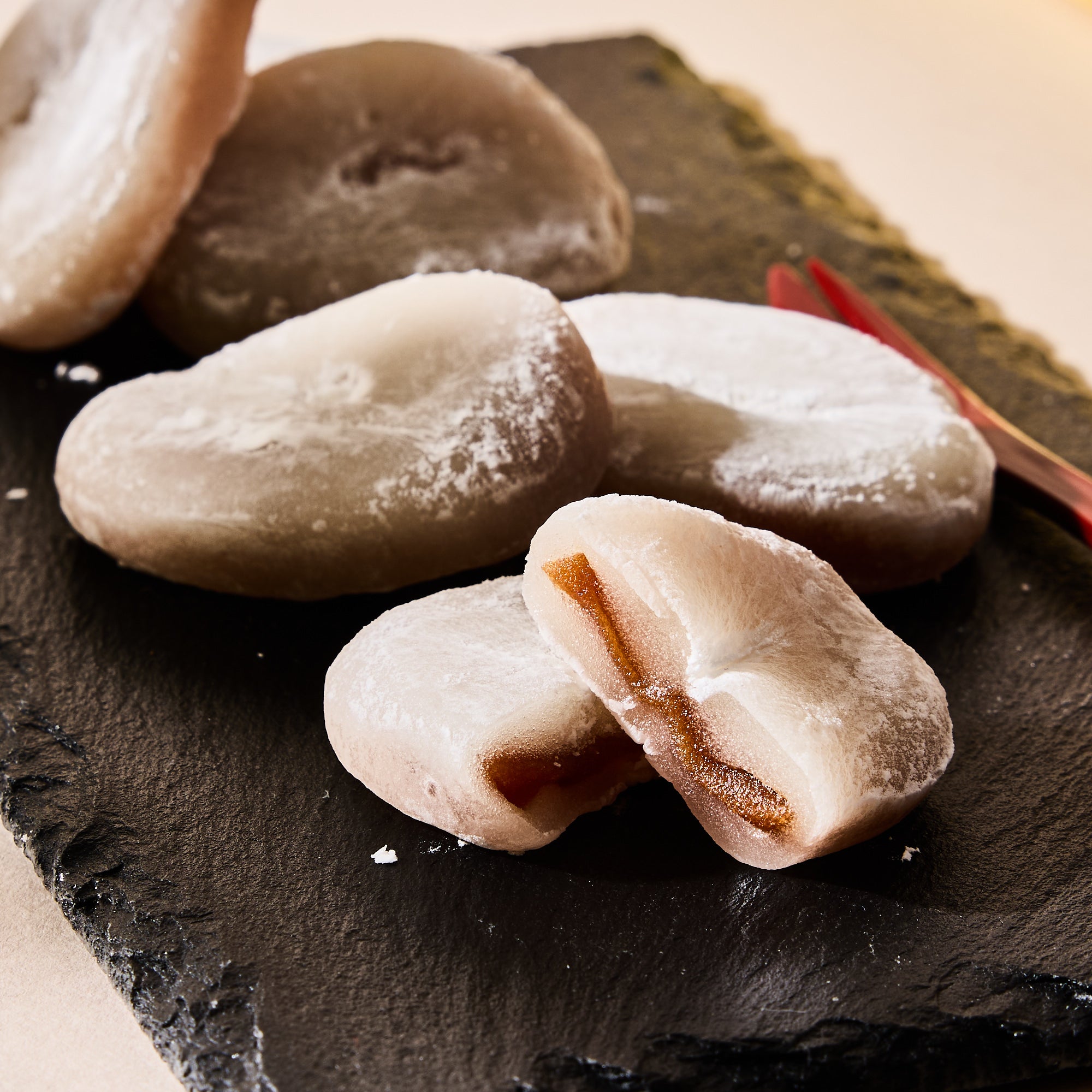 Anko Habutae Mochi