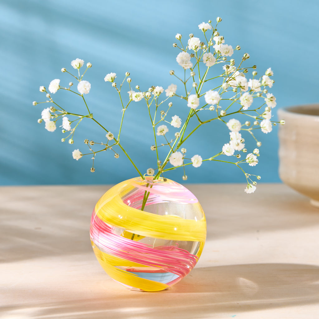 Sakura Breeze Ichirin Zashi Vase