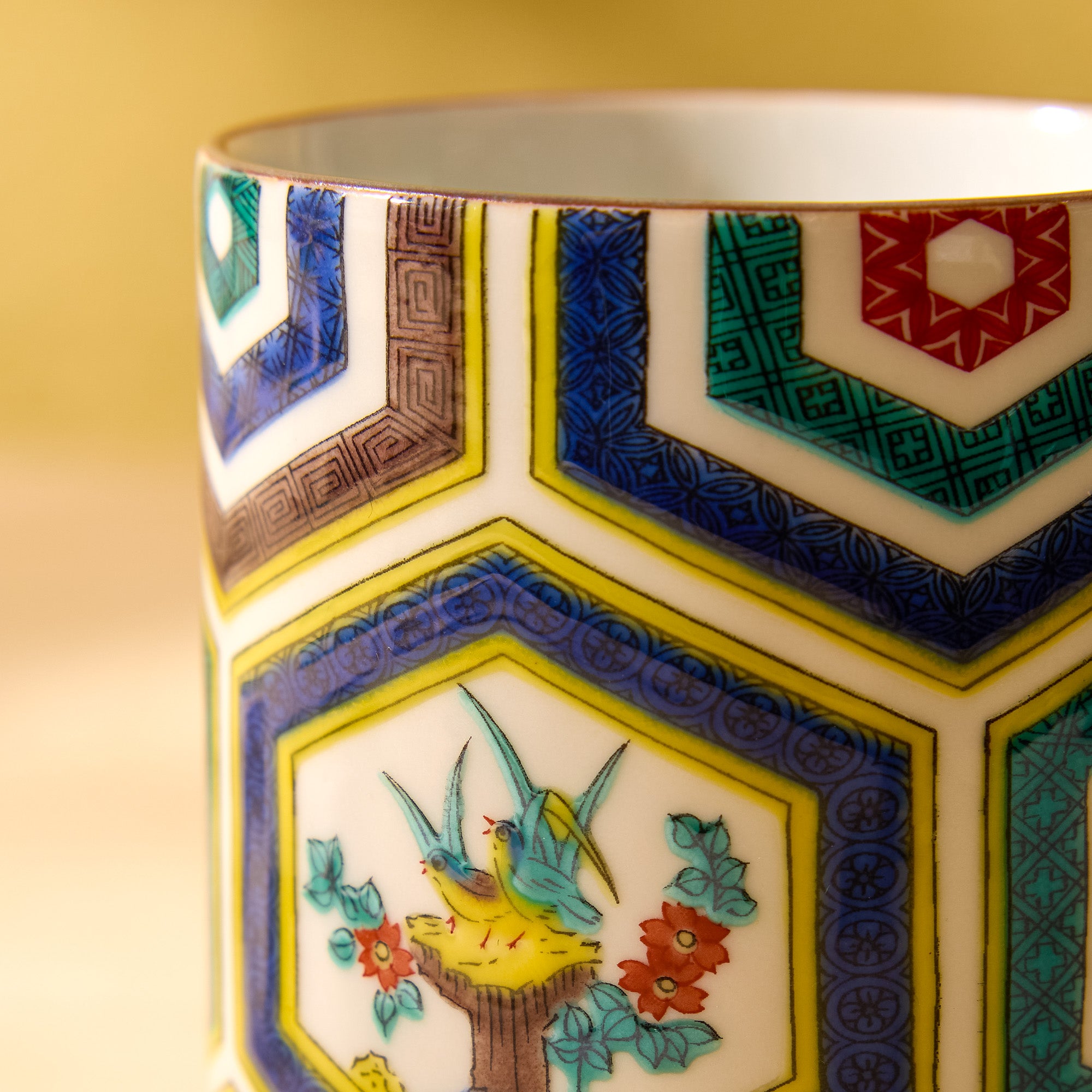 Kikko Kutani Ware Teacup
