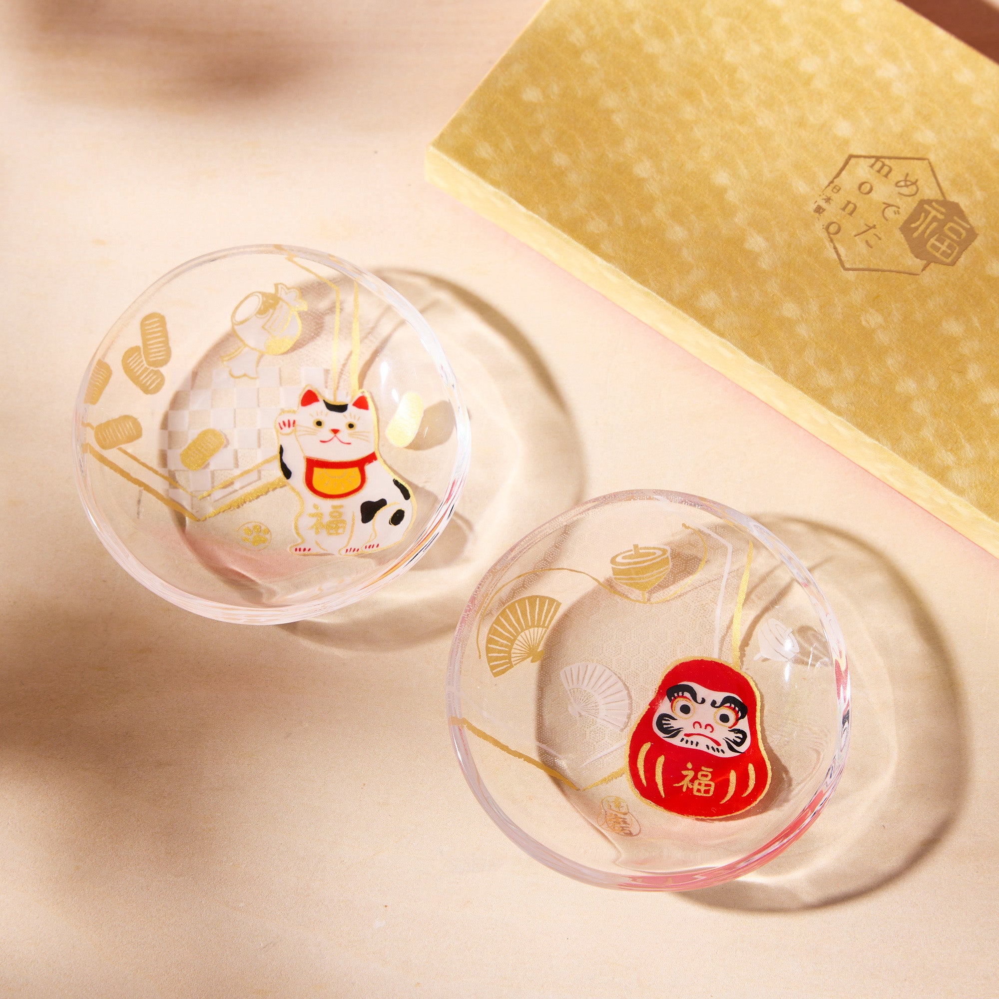 New Year's Beckoning Cat & Daruma Small Plate Pair