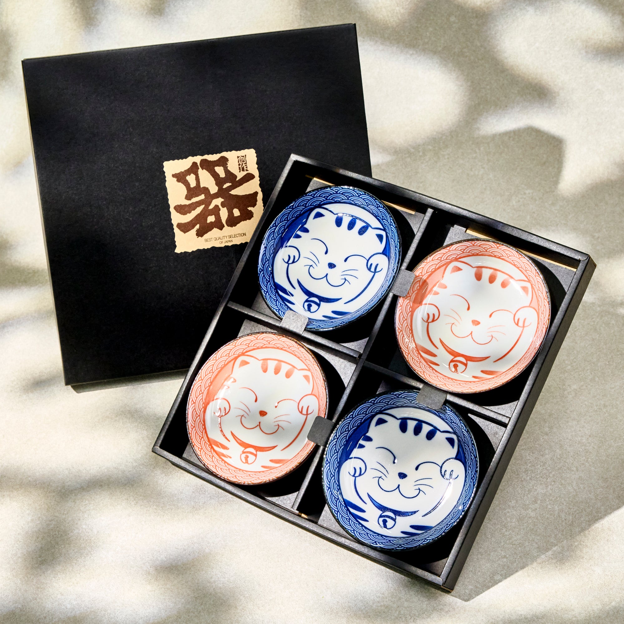 Maneki Neko Plate Set (4 plates)