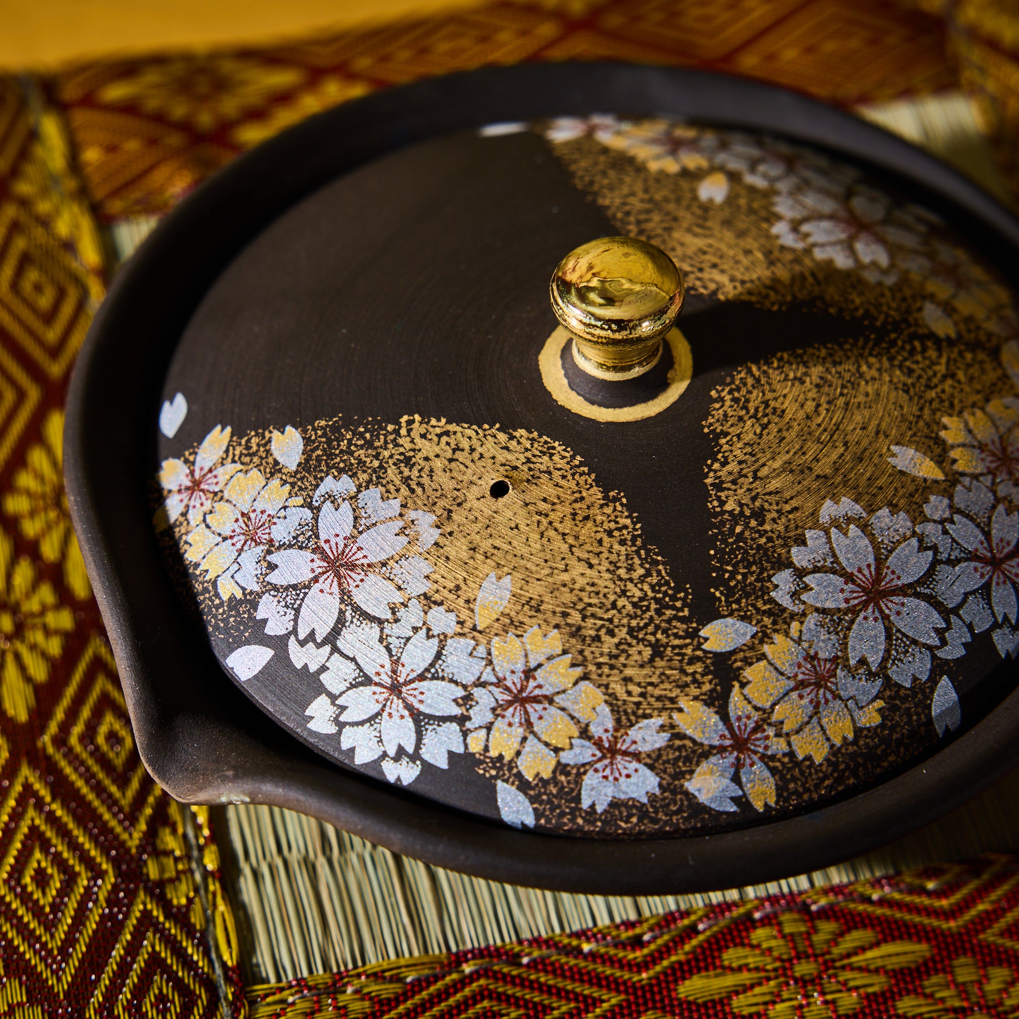 Yoshino Sakura Shiboridashi Teapot