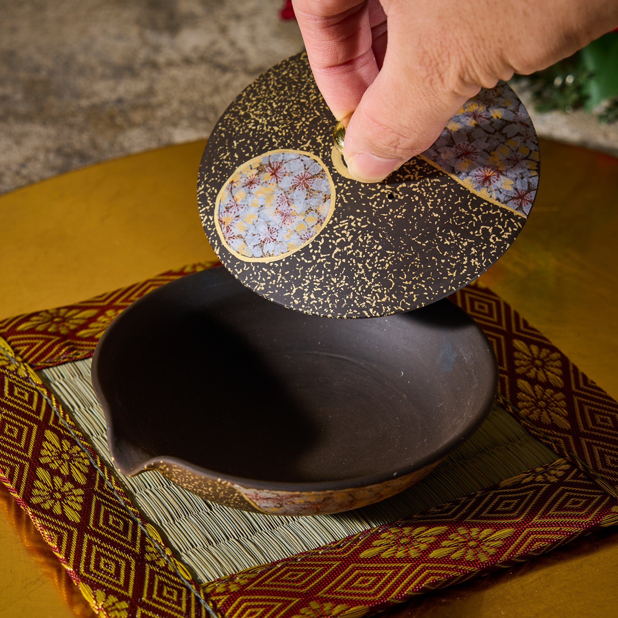 Sakura Shiboridashi Teapot