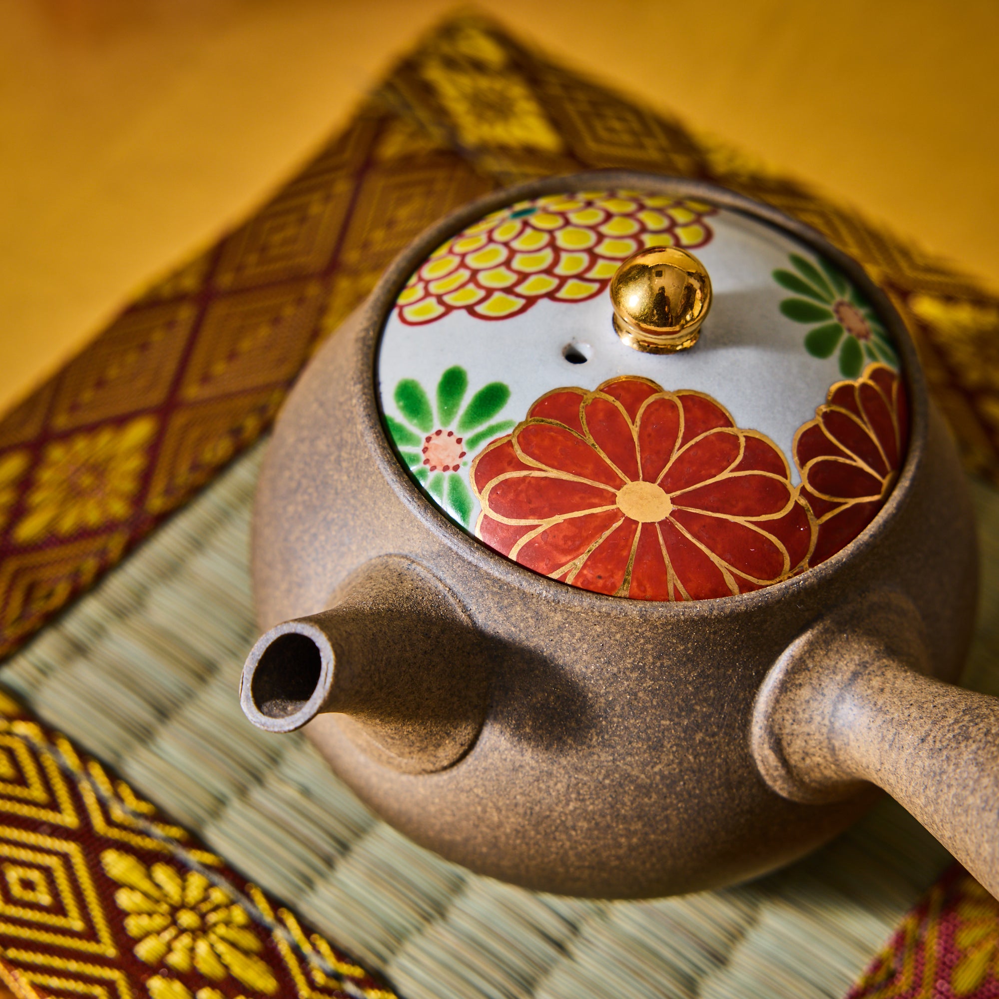 Chrysanthemum Tokoname Ware Teapot