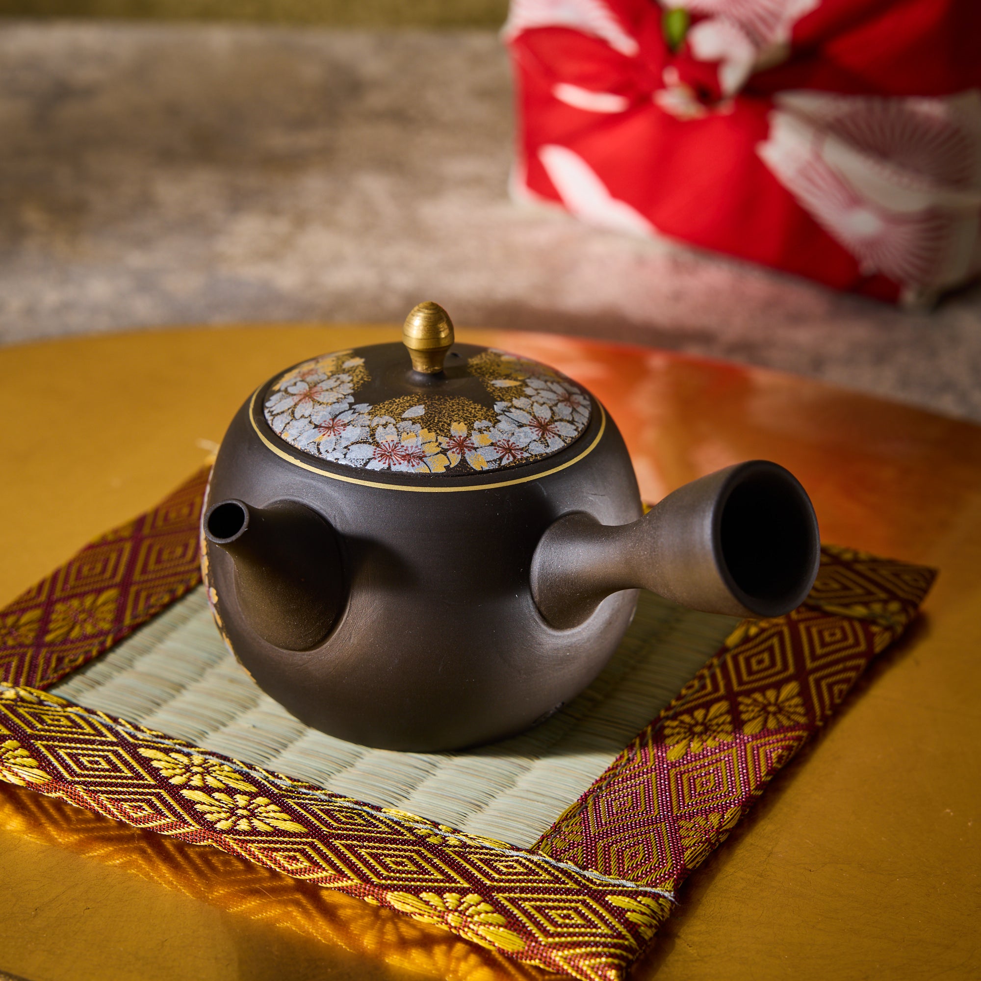 Yoshino Sakura & Gold Tokoname Ware Teapot