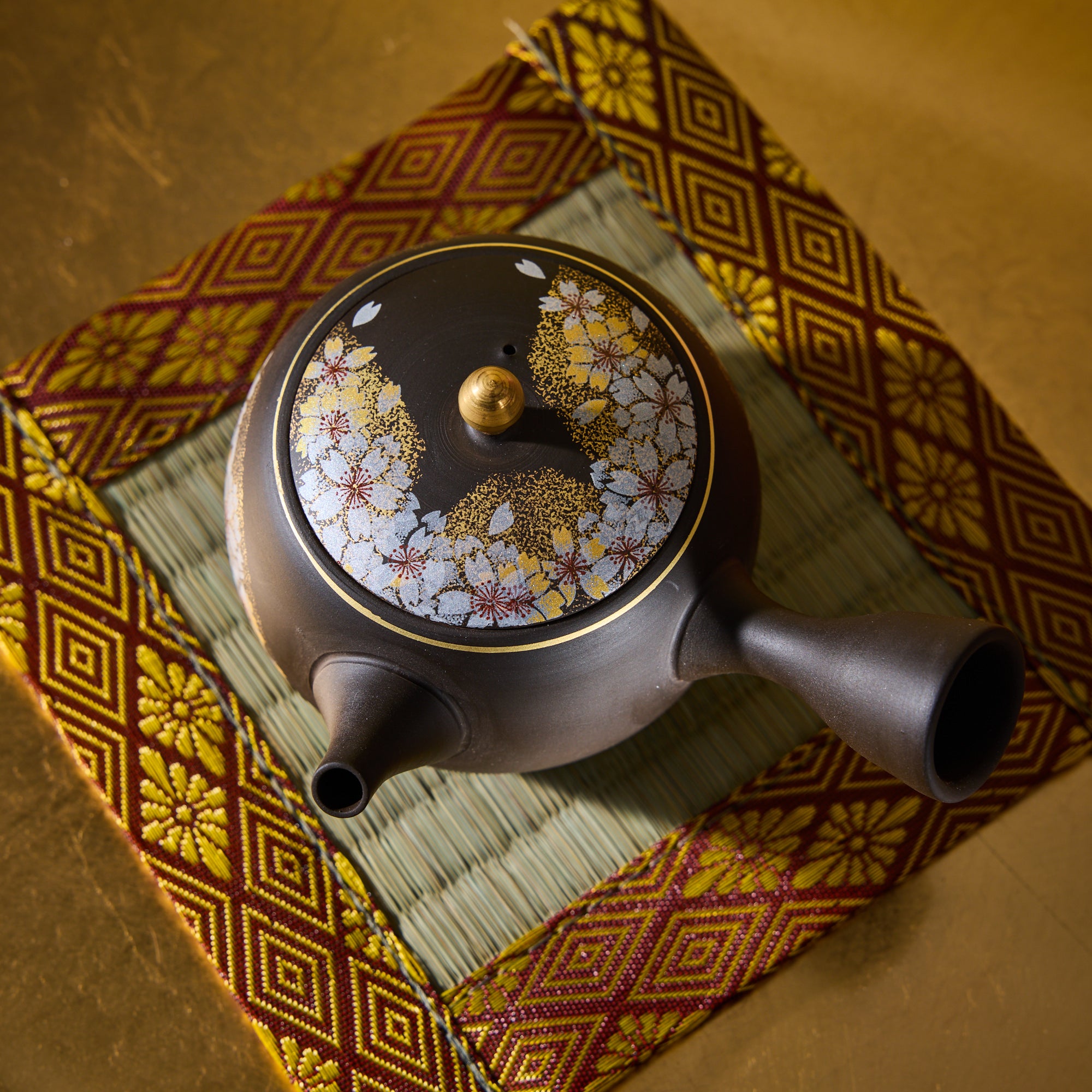 Yoshino Sakura & Gold Tokoname Ware Teapot