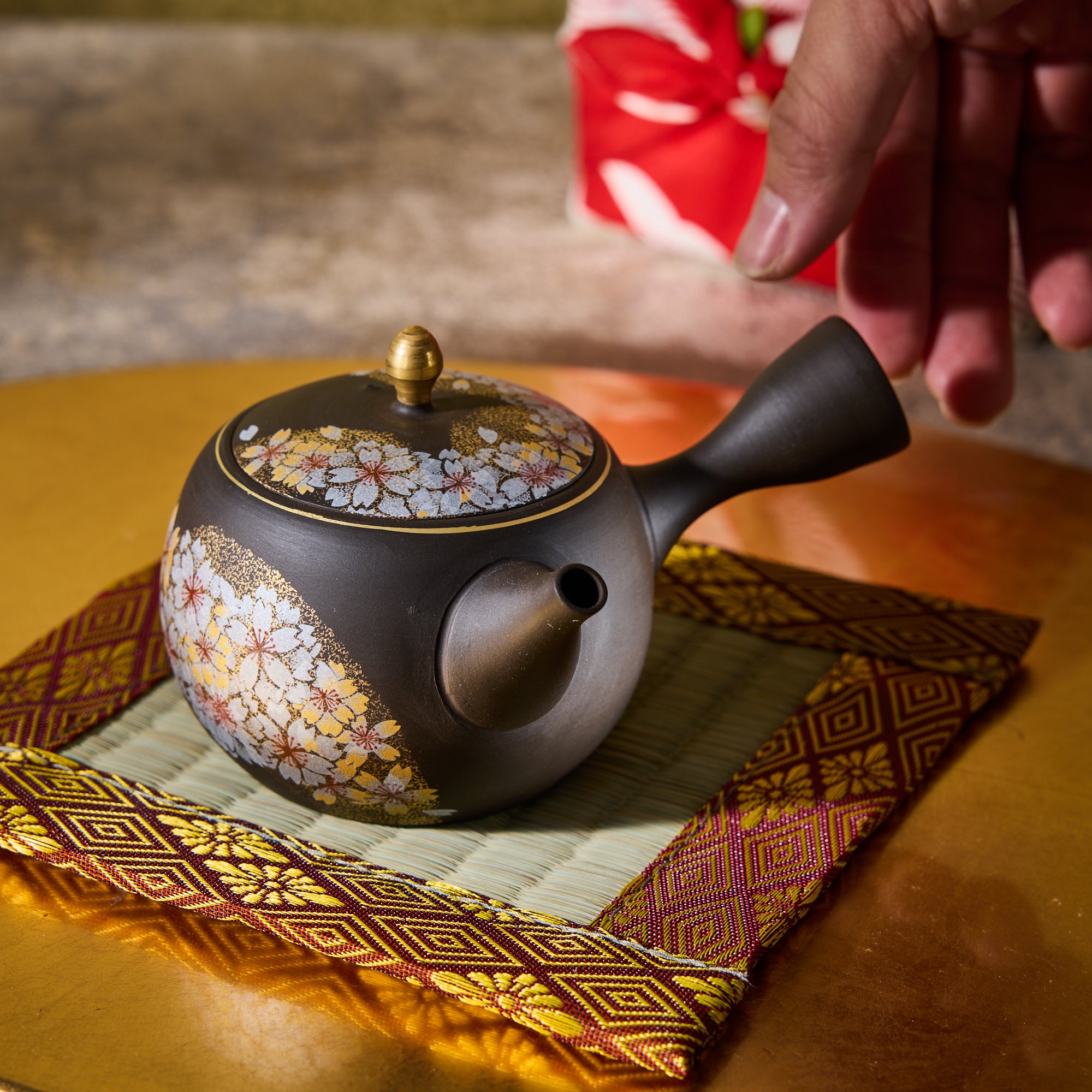Yoshino Sakura & Gold Tokoname Ware Teapot