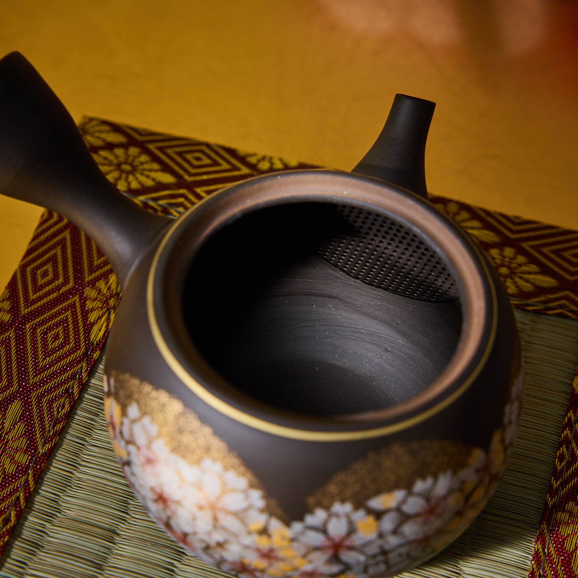 Yoshino Sakura & Gold Tokoname Ware Teapot
