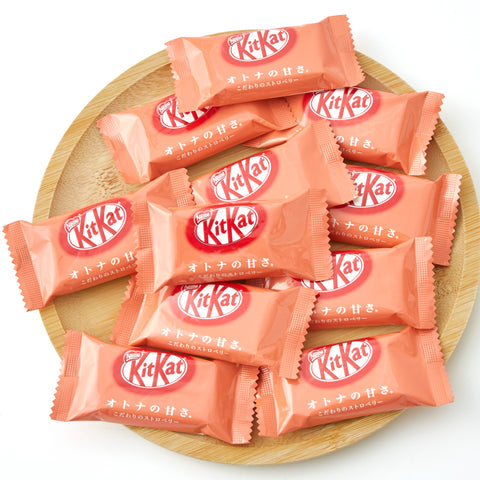 Nestle Kit kat Mini, Otona No Amasa, Strawberry Flavor, 10 mini bars