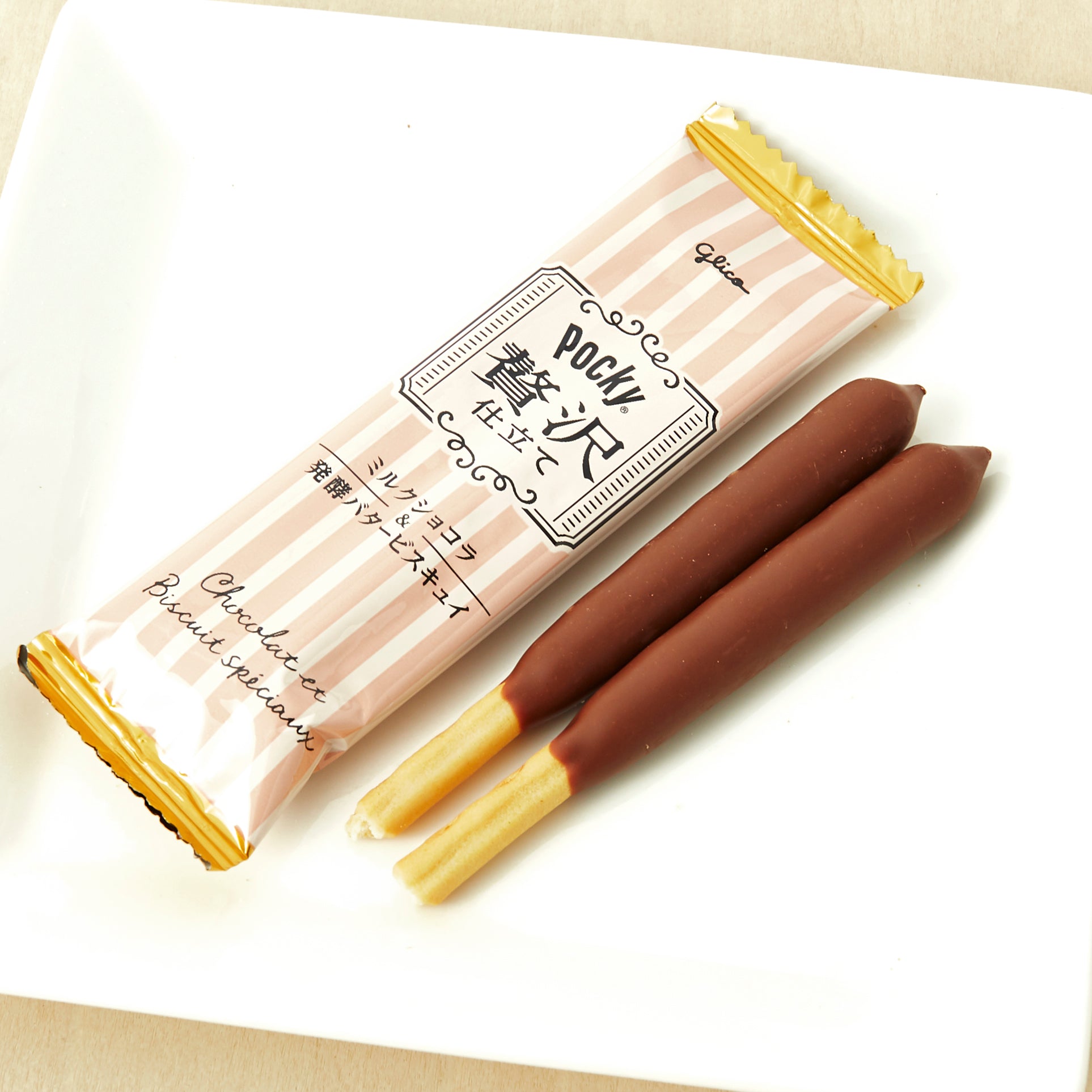 Pocky Luxury - Milk Chocolate