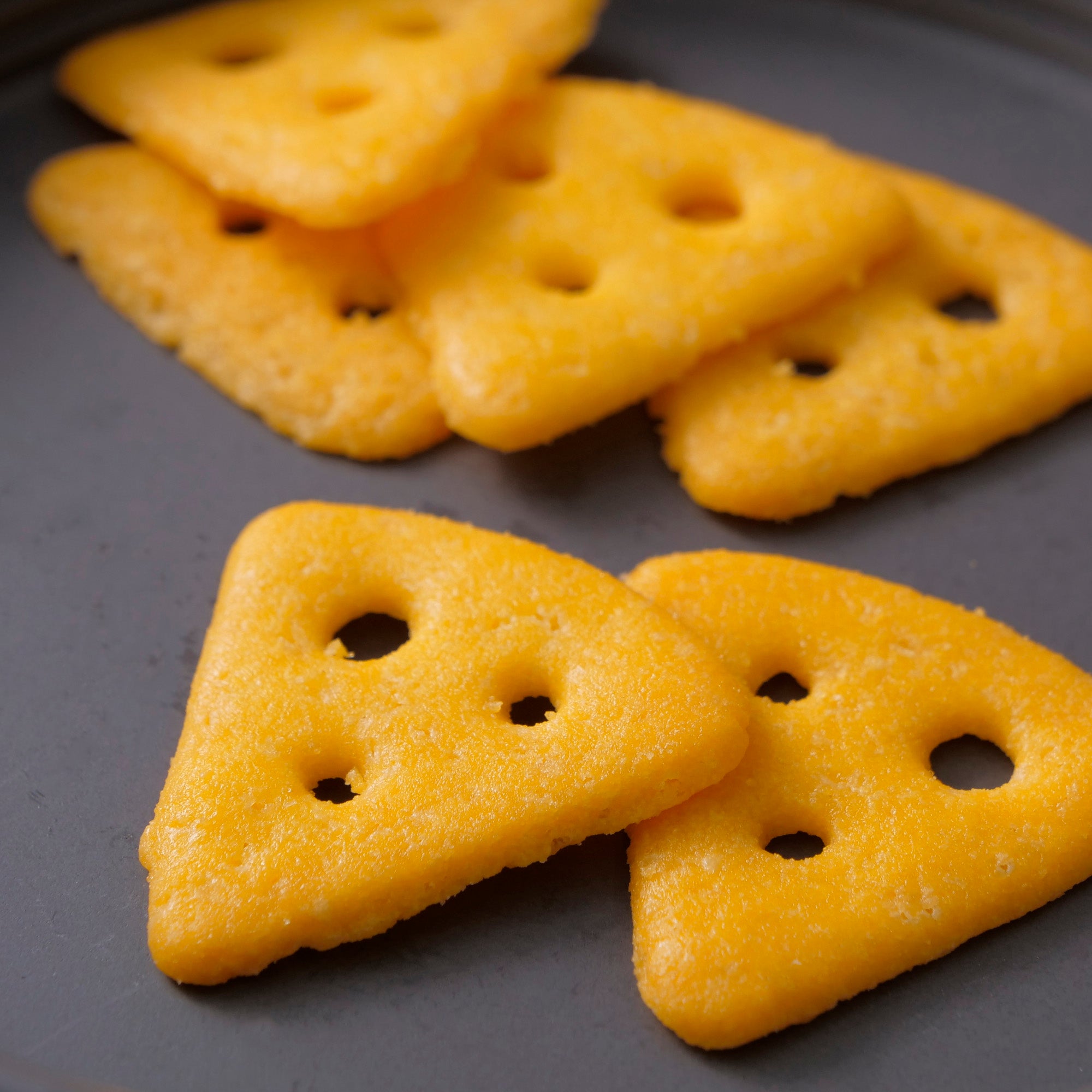 Glico Cheeza Cheddar Cheese Crackers